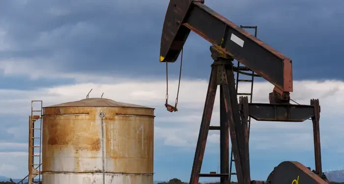 Oil prices rise as US-Iran peace talks stall