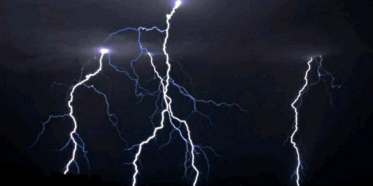 Here Are 5 things You Must Never Do When Its Thundering