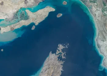 Iran says final deal still far off as Strait of Hormuz remains closed