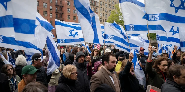 ‘You are my family’: Ending a chapter, Central Park bench dedicated to Gaza hostages