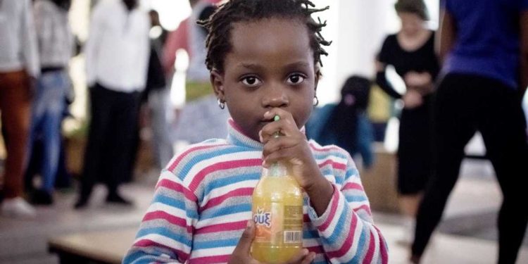 Little girl is caught stealing, but when the cashier learns why, she makes an unthinkable decision