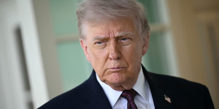 Trump Says Iran Reopens Strait of Hormuz to Global Shipping