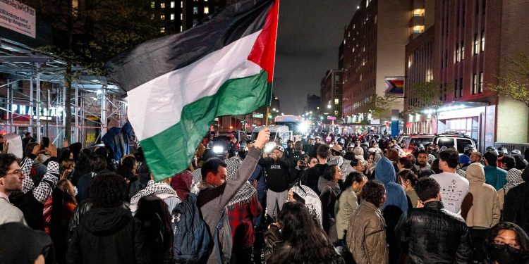 US reportedly denying green cards over anti-Israel social media posts