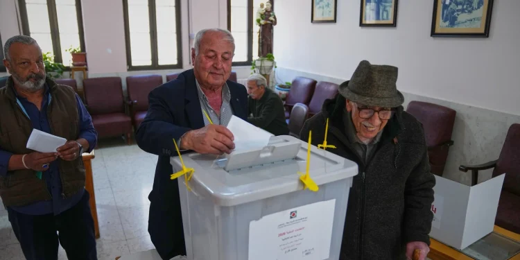 Turnout low as Palestinians in West Bank and Gaza vote in local elections