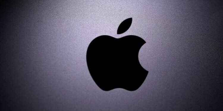 Apple announces new CEO as Tim Cook assumes new role