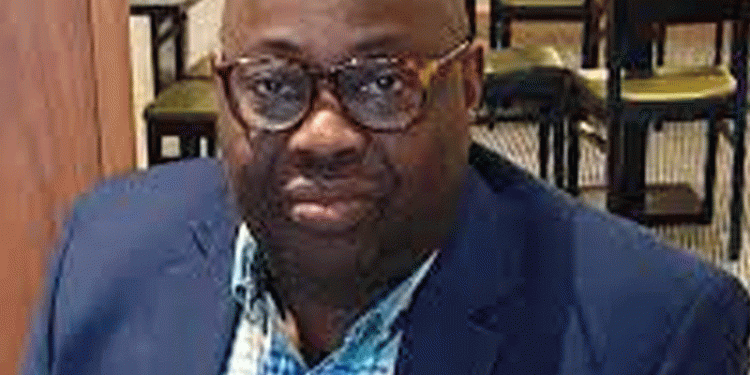 OAU Confers Ambassador of  Library Excellence  Award on Dele Momodu