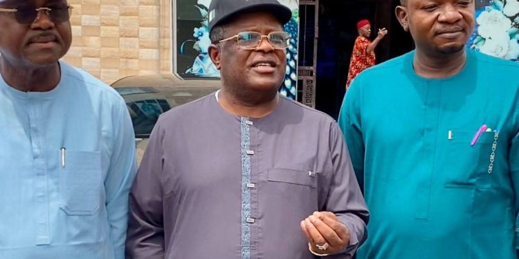 Umahi Brokers Peace in Ebonyi Central APC Dispute, Rallies Support for Tinubu Re-election