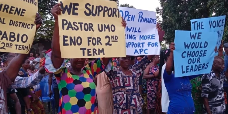 Youths protest alleged Senate ticket imposition in Akwa Ibom South, demand open APC primaries