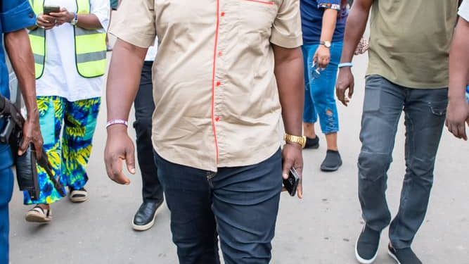 Comrade Dauda Leads Ikeja Executives, Legislators & Council Staff On Monthly Sanitation Exercise