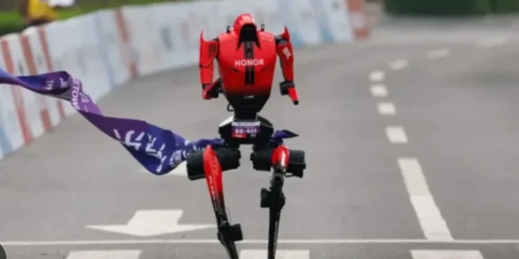 Humanoid Robot ‘Lightning’ stuns field to win Beijing Half-Marathon