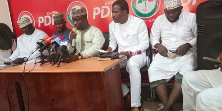 Kwara PDP kicks as state govt moves to reopen alleged robbery case against Saraki, others