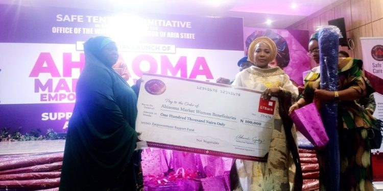 Abia First Lady Launches Market Women Empowerment, Disburses N100,000 Grants
