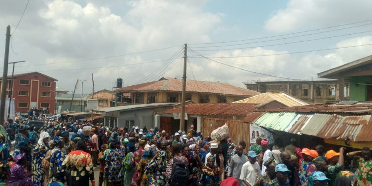 2027: Oyo APC Senator, Alli declares guber ambition