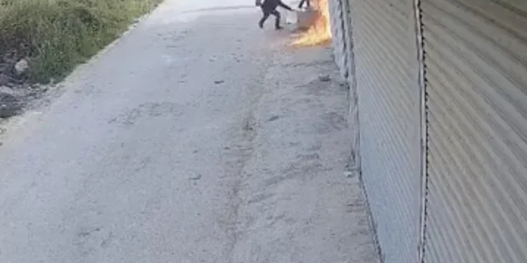 Settlers set fire to Palestinian buildings, cars in West Bank; no injuries or arrests