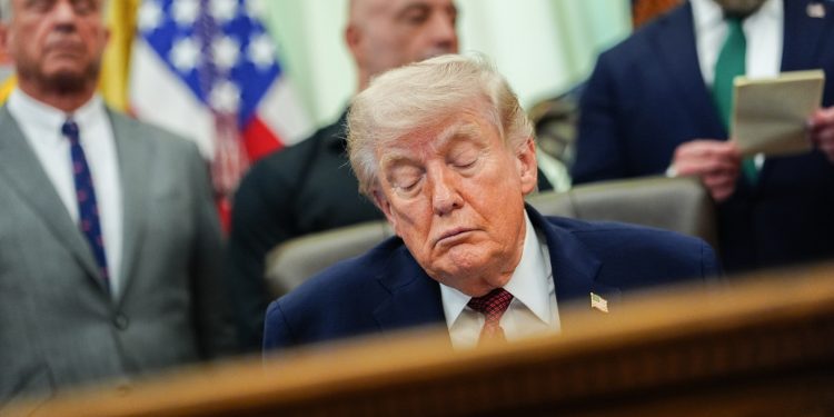 Trump shreds 'anti-America' media over war reporting: 'Rooting for Iran to win'