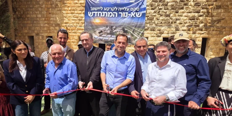 West Bank settlement of Sa-Nur reestablished, 21 years after its evacuation