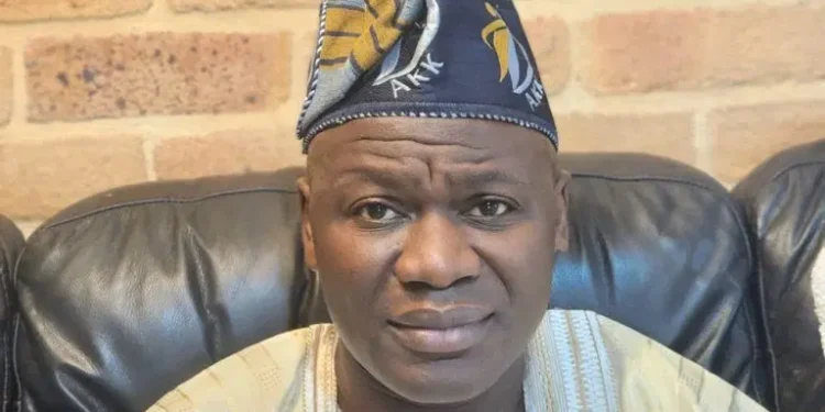 Oyo 2027: Kareem moves to secure ticket, rallies grassroots structure