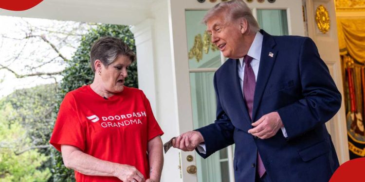 Trump orders McDonalds meal to the Oval Office, tips delivery woman KSh 13k
