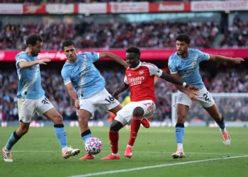 Premier League title race hits boiling point as Arsenal face Man City test
