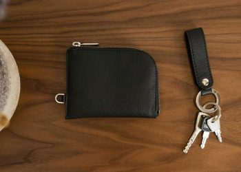I found duplicate keys to my apartment in my mom-in-law’s purse – So I installed hidden cameras