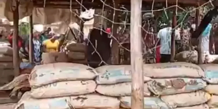 Killings: Protesting women destroy military checkpoint in Plateau community