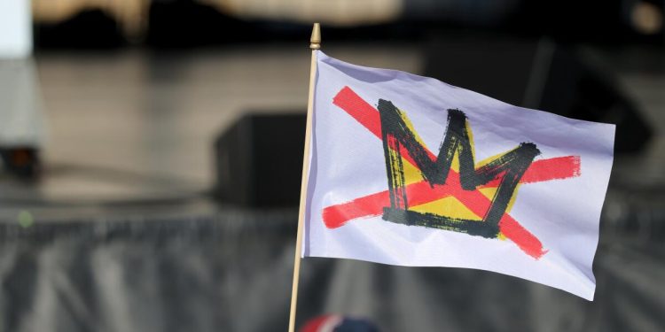 Column: We’re stuck with an unchecked mad king until January