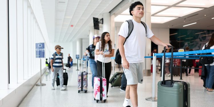 While California’s tourism rallied, L.A. faced its worst year since the pandemic